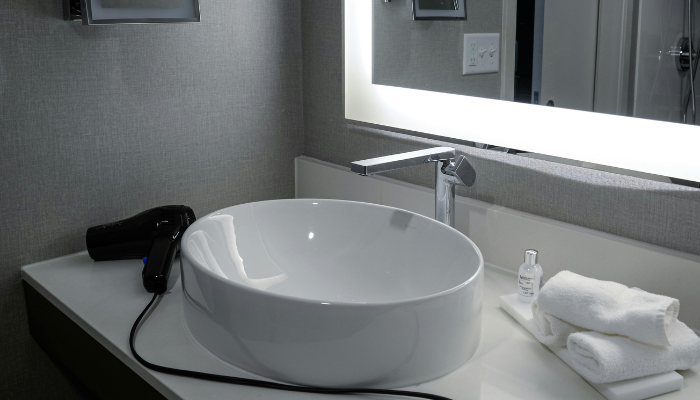 ドライヤーが置きっぱなしの洗面台